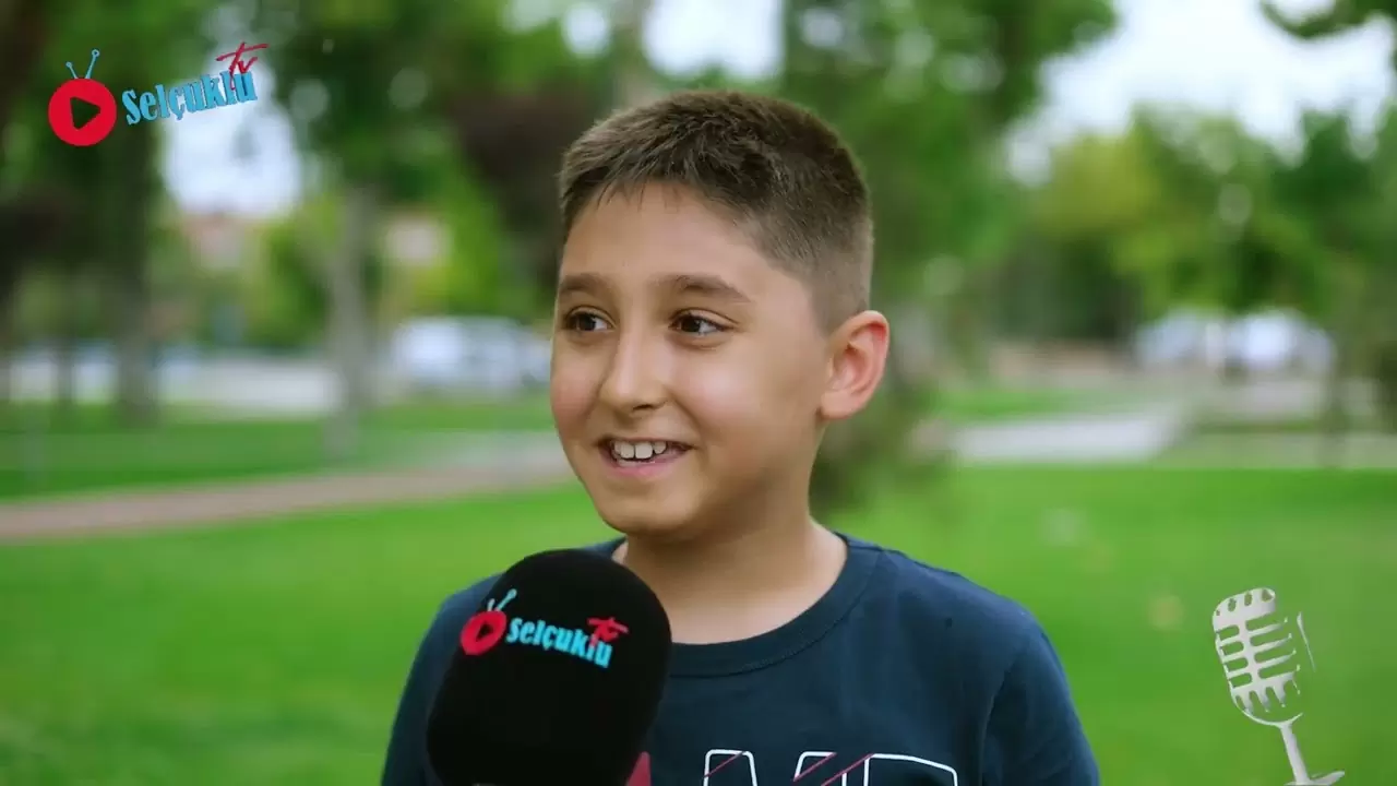 Çocuklar Cem Sultan Parkında Yeşil Dokunun Keyfini Çıkartıyor